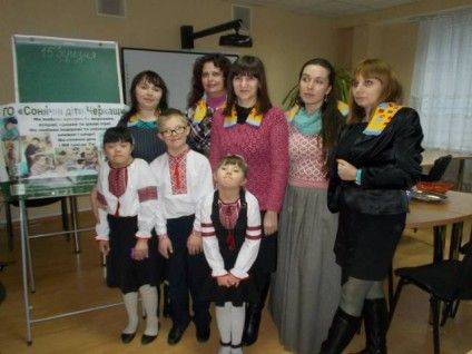 Підтримують акцію і в Черкаській спеціалізованій загальноосвітній школі інтернат Черкаської обласної ради