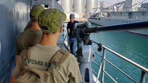 Юні моряки з Черкас побували на флагмані ВМС України та кораблі НАТО (фото)