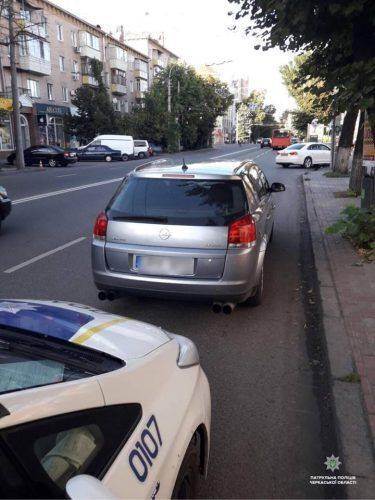 Черкаські поліцейські затримали п'яного водія-втікача (фото)