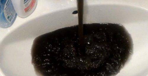 Жителі Звенигородки скаржаться на жахливий стан питної води