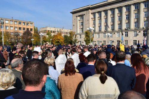 У Черкасах попрощалися із загиблим на Донбасі воїном