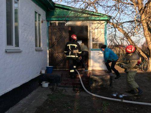 На Черкащині через порушення правил пожежної безпеки ледь не згорів будинок