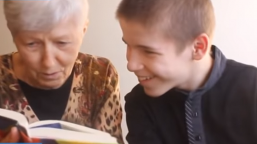 Черкащанин з інвалідністю підкорив всеукраїнський конкурс зворушливим роликом про бабусю (відео)