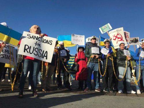 Представники української діаспори в США провели акцію на підтримку захоплених Росією моряків