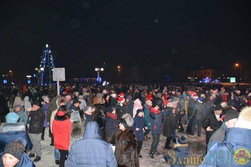 Золотонісці відсвяткували Новий рік на центральній площі (фото)