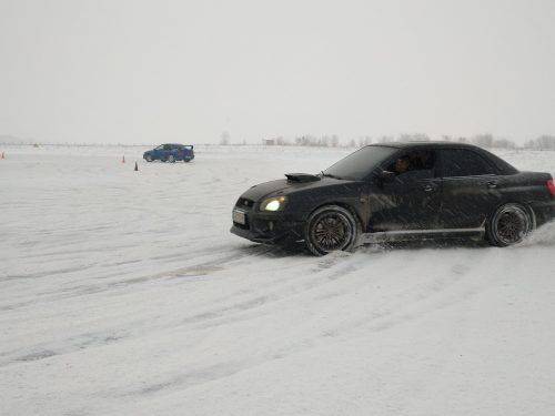 "Зимовий спринт": у Черкасах водії випробували своїх "залізних коней" (фото)