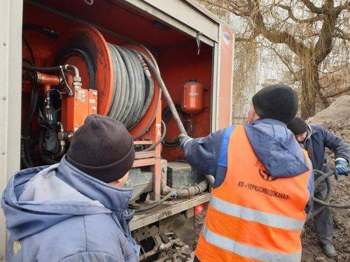Жодних незручностей: у Черкасах почали реконструкцію каналізаційного колектора (фото)