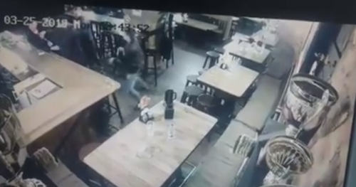 У черкаському барі юнаки побили прокурора (відео)
