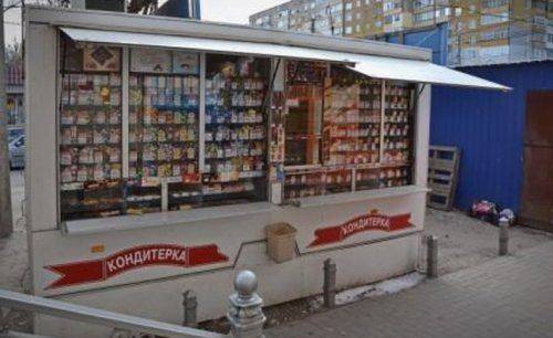 У Черкасах демонтують незаконні рекламоносії та тимчасові споруди