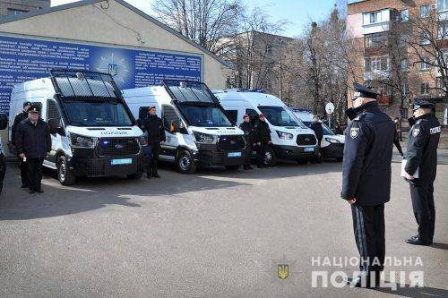 Поліцейські Черкащини отримали нові автомобілі (фото)
