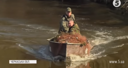 "Вивозять рибу мало не мішками": браконьєрство у розпал нересту на Черкащині