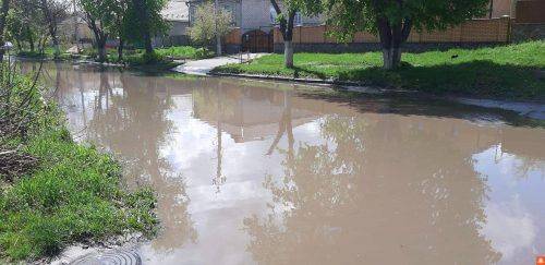 На Черкащині затопило вулицю через несправність дренажної системи