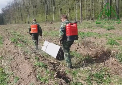 Лісівники на Черкащині створили унікальний пристрій для хімдогляду за насадженнями (відео)