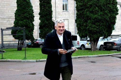 Мер міста та голова Національної спілки журналістів відреагували на жорстоке побиття черкаського активіста 