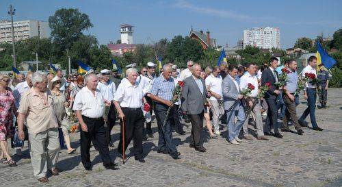 Черкаси долучились до Дня пам'яті жертв війни в Україні (фото)