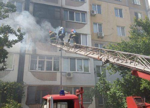 У Черкасах горіла багатоповерхівка (фото)