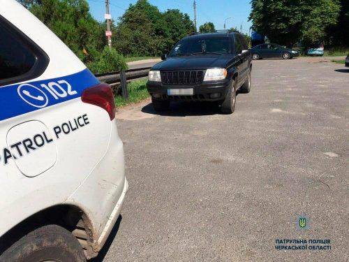 На Черкащині виявили два джипи з підробленими документами (фото)