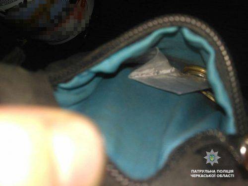 У черкащанина в кишені знайшли шприци з наркотиками (фото)