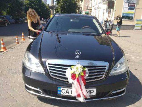 Мер Черкас на власному авто возить молодят у день весілля (фото)