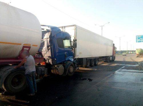 На Черкащині зіштовхнулися дві вантажівки (фото)