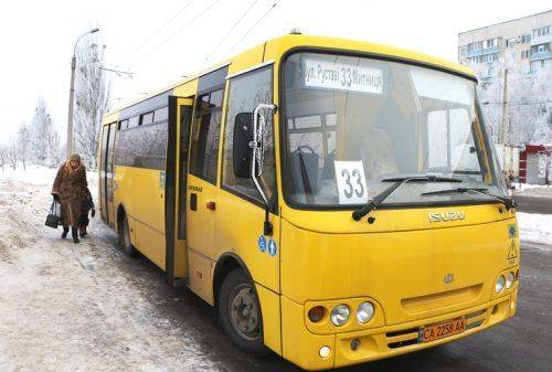 У Черкасах з'явилася нова зупинка громадського транспорту