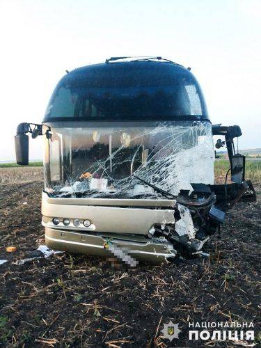 На Миколаївщині сталася трагічна ДТП: загинув черкащанин з двома дітьми (відео)