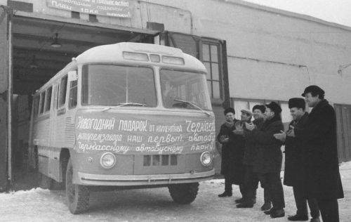 Черкащанам розповіли, якими були автобуси й зупинки 55 років тому (фото)