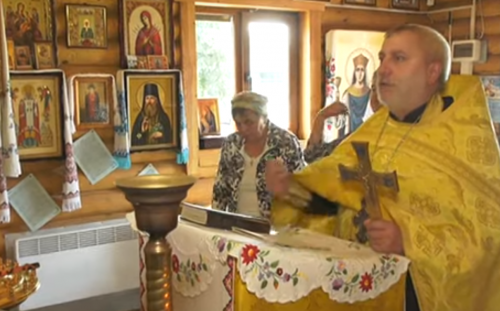 У Черкасах спільними зусиллями священники та містяни зводять перший двоярусний храм (відео)