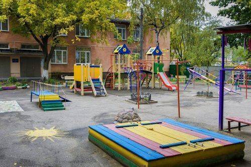Черкасці просять продовжити графік роботи дитячих садочків