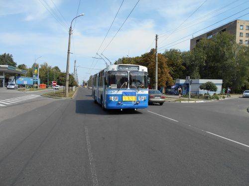 У День Державного Прапора Черкасами курсують жовто-блакитні тролейбуси (фото)