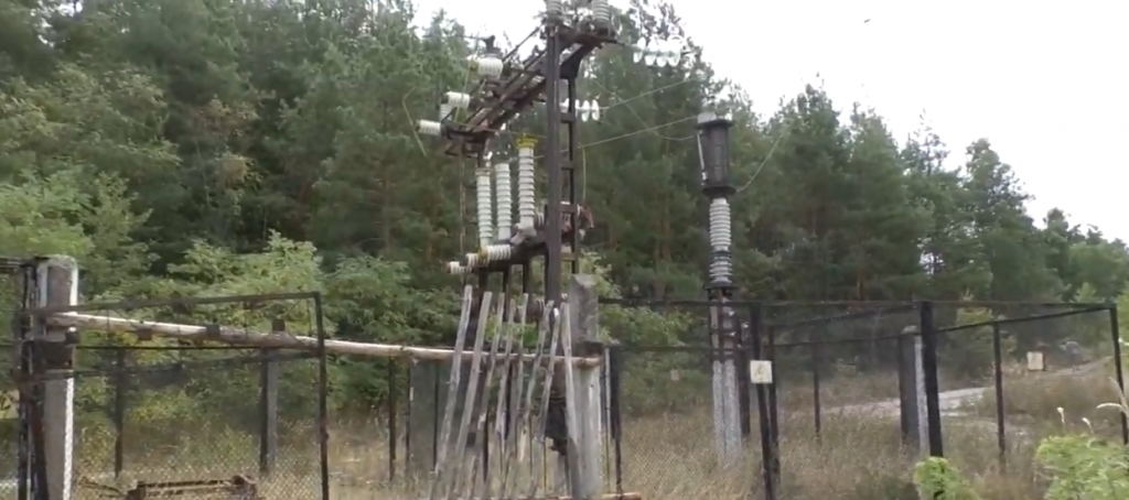 На Черкащині підлітка, який намагався зробити селфі на електроопорі, вдарило струмом (відео)