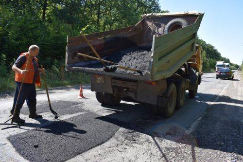 На Черкащині ремонтують дороги державного значення (фото)