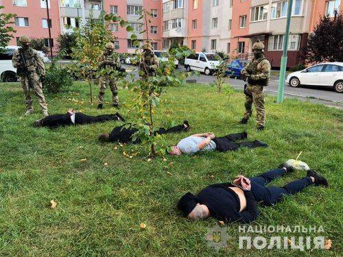 Масштабна спецоперація: поліція одночасно затримала учасників банди у Києві, Вінниці та на Черкащині