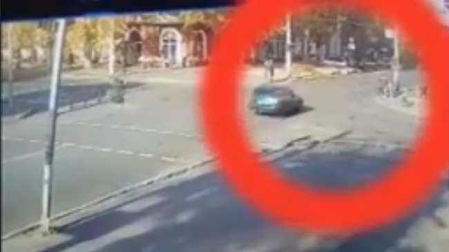 У Черкасах на пішохідному переході збили дівчину (відео)  