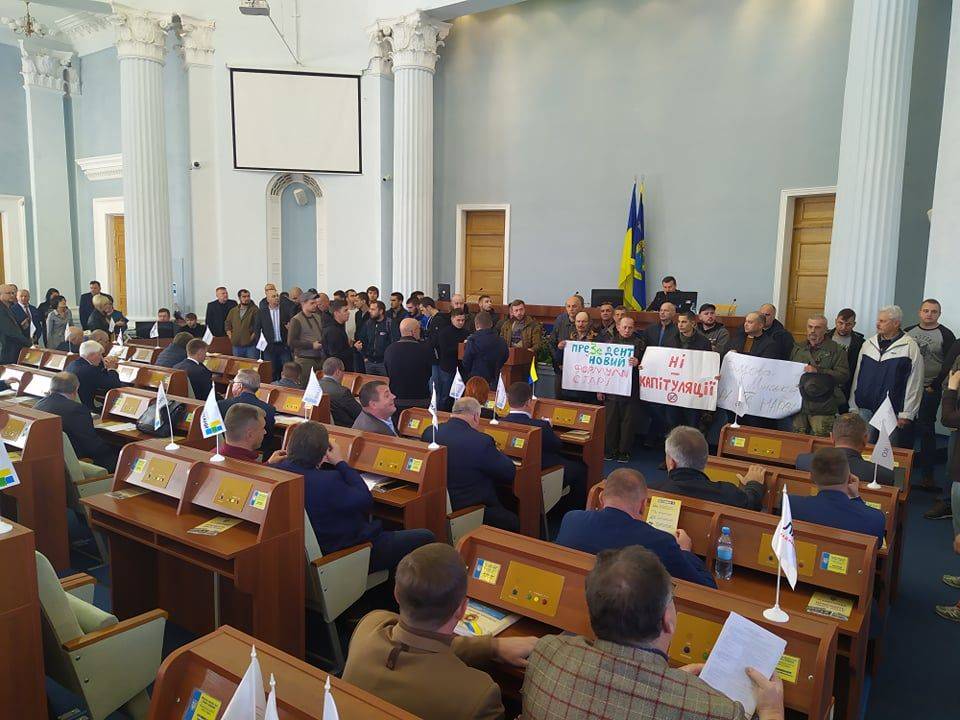 Черкаська облрада проголосувала проти "формули Штайнмаєра" 