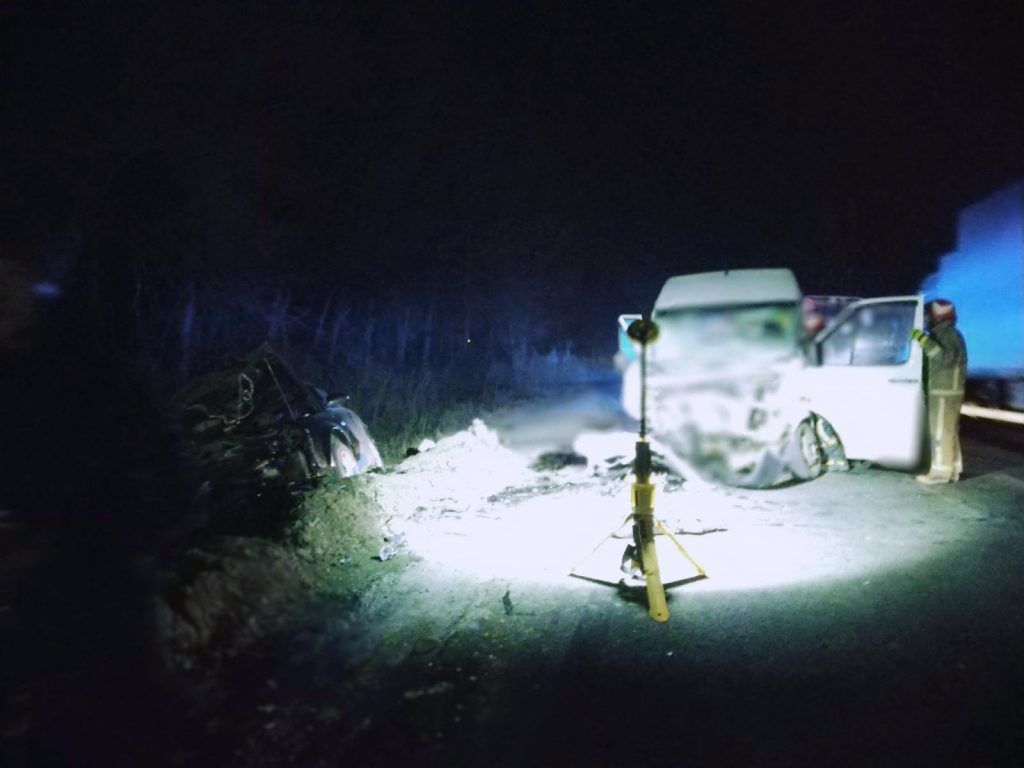 Поблизу Умані зіткнулись легковик та мікроавтобус (фото)