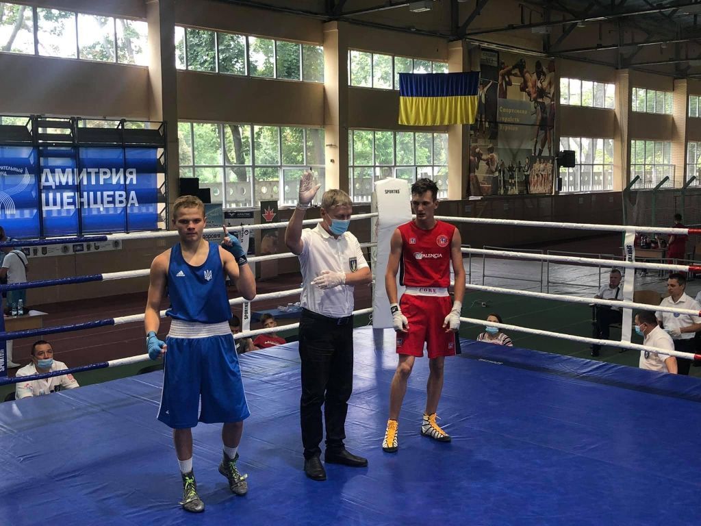 Уманський студент виходить до півфіналу Чемпіонату України з боксу