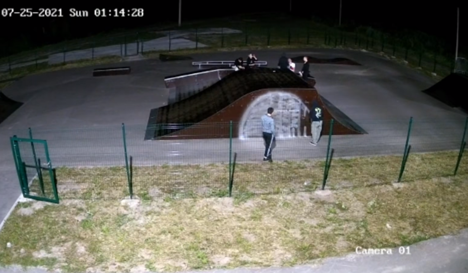 Вандали в Золотоноші продовжують “знущатися” над новим скейт-парком (ВІДЕО)