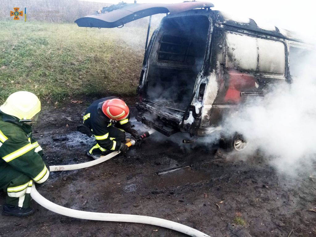 На Черкащині загорівся автомобіль