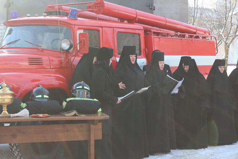 На Черкащині монахині гаситимуть пожежі (ФОТО)