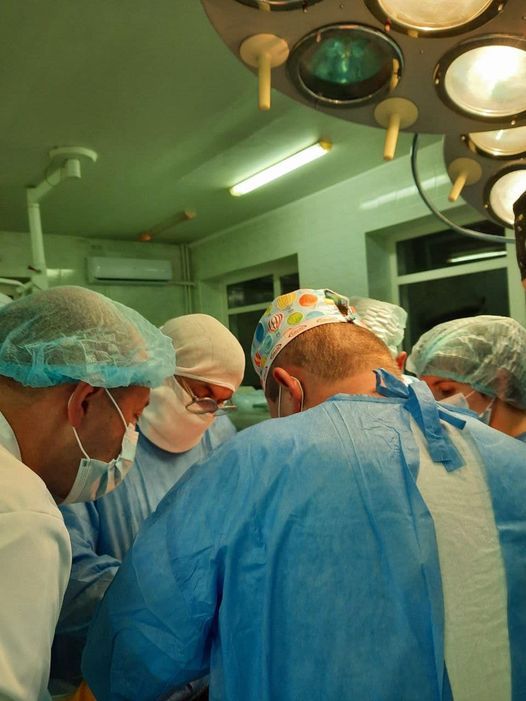 Ще два врятованих життя: черкаські лікарі пересадили черкащанам донорські нирки