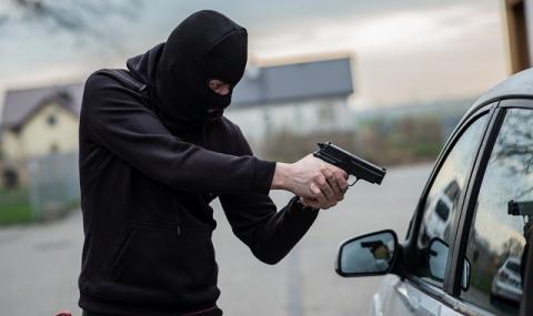 Крадіжки, відмивання доходів і наркотики: на Черкащині засудили організатора та трьох учасників озброєної банди